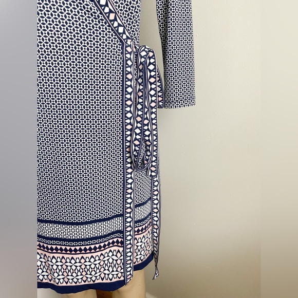 Max Studio Wrap Dress Mix Geometric Printed 3/4 Sleeves Navy Waist Tie Stretch - Picture 3 of 7